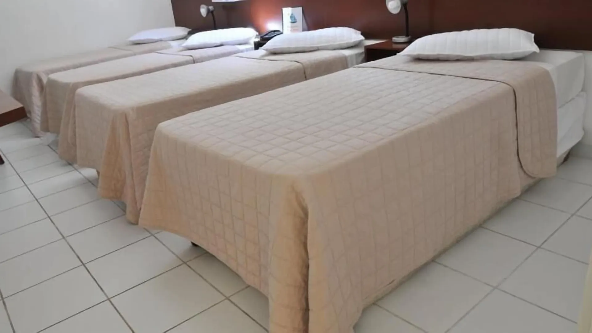 **  Rede Andrade Navegantes Hotel Recife Brasil